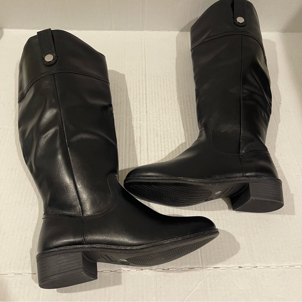 Women’s St John’s Bay Douglas Faux Leather Riding Black Boots Size 7 US! - Picture 6 of 12